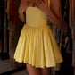 A-Linie gelbes schulterfreies kurzes Homecoming-Kleid Cocktailkleid Partykleid Geburtstagskleid nv2105