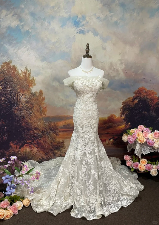 Elfenbeinweiß Wunderschönes Vintage-Mode Elegantes Blumenmuster Exquisite Perlenbesatz Lange Spitze Tüll Bodenlange Meerjungfrau Schleppe Schlankes Ballkleid Abendkleid Brautkleid nv4065