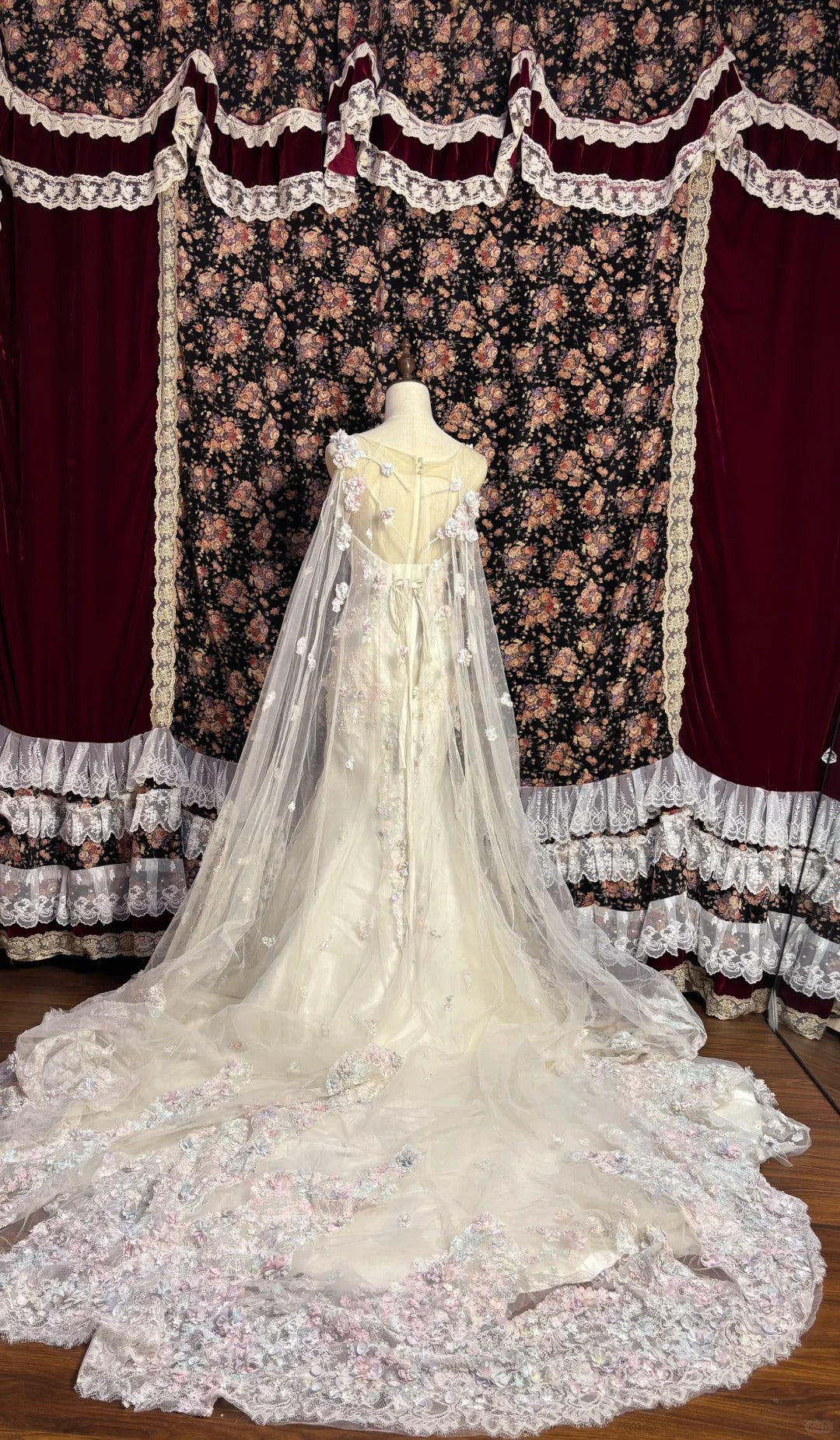 Robe de soirée longue en tulle blanc, magnifique et délicate, avec des appliques florales, traîne au sol, robe de mariée nv4016
