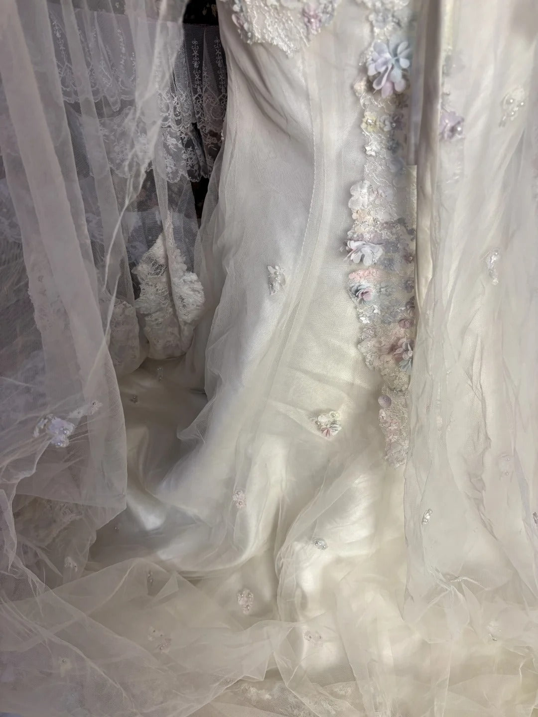 Robe de soirée longue en tulle blanc, magnifique et délicate, avec des appliques florales, traîne au sol, robe de mariée nv4016