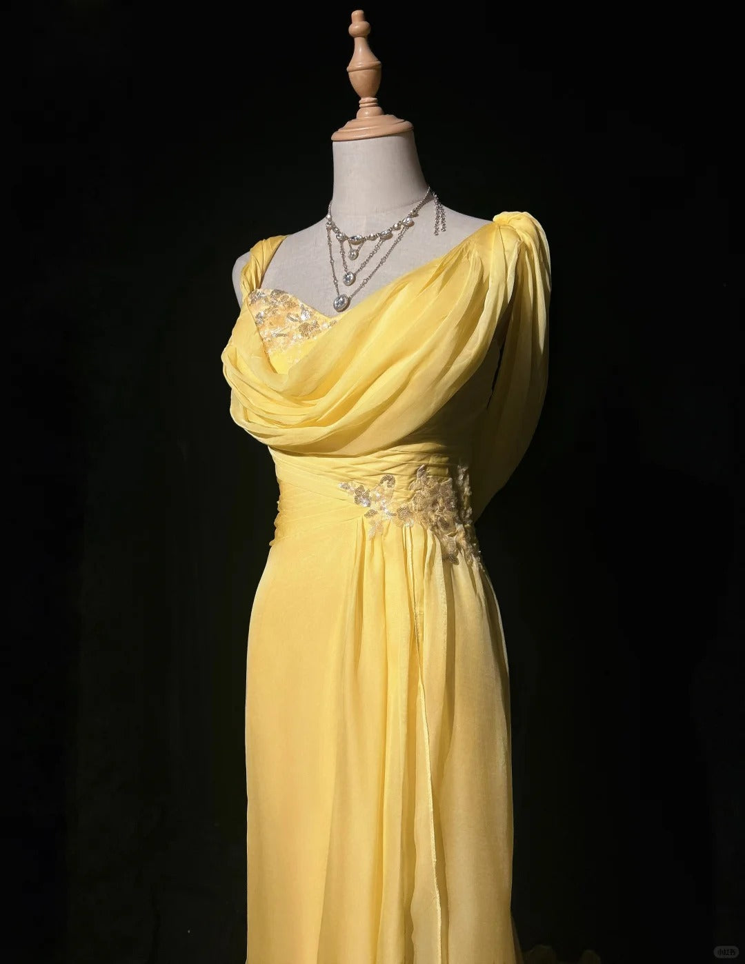 Gelbes, perlenbesetztes, elegantes, langes Chiffon-Ballkleid, Abendkleid, nv4931