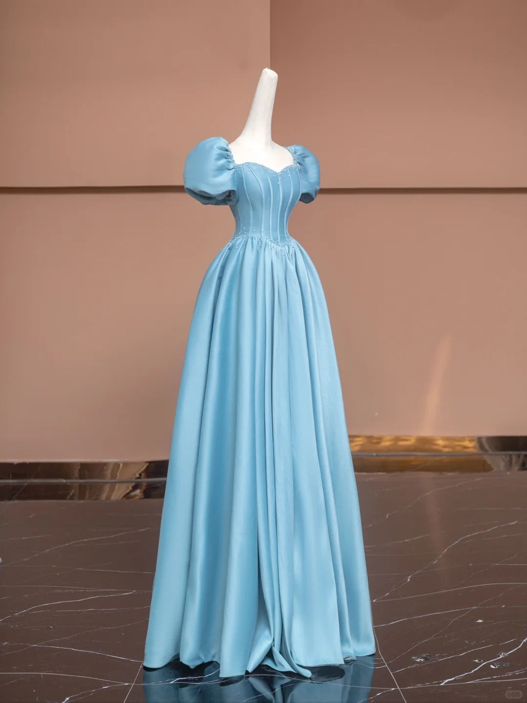 Robe de bal longue en satin bleu délicat et perlé, robe de soirée, robe de soirée, nv4731