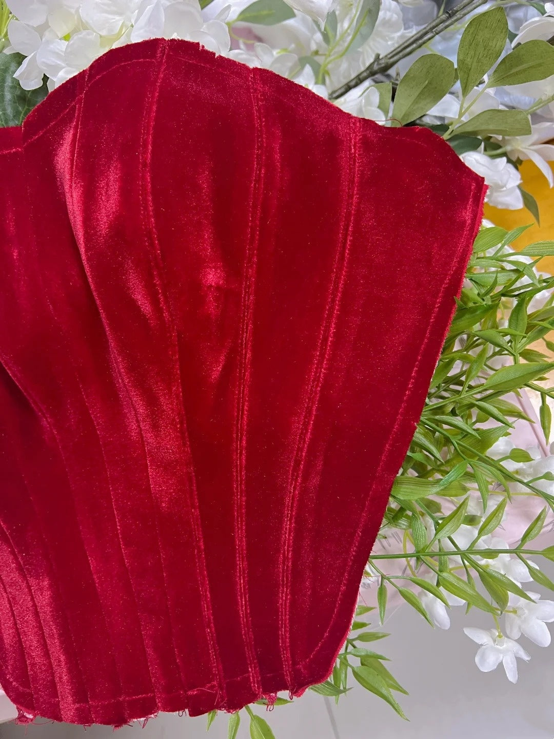 NiceVestidos-_NV Kurzes rotes Samtkleid für festliche Anlässe NV5938