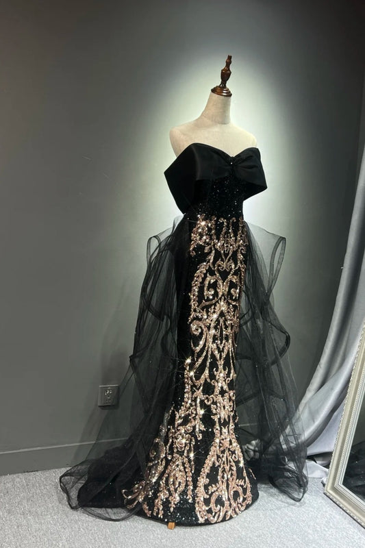 Schwarzes, wunderschönes langes Ballkleid mit goldenen Akzenten NV6623