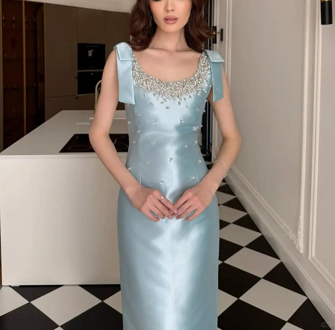 Robe de soirée longue en satin bleu clair à perles exquises nv4170