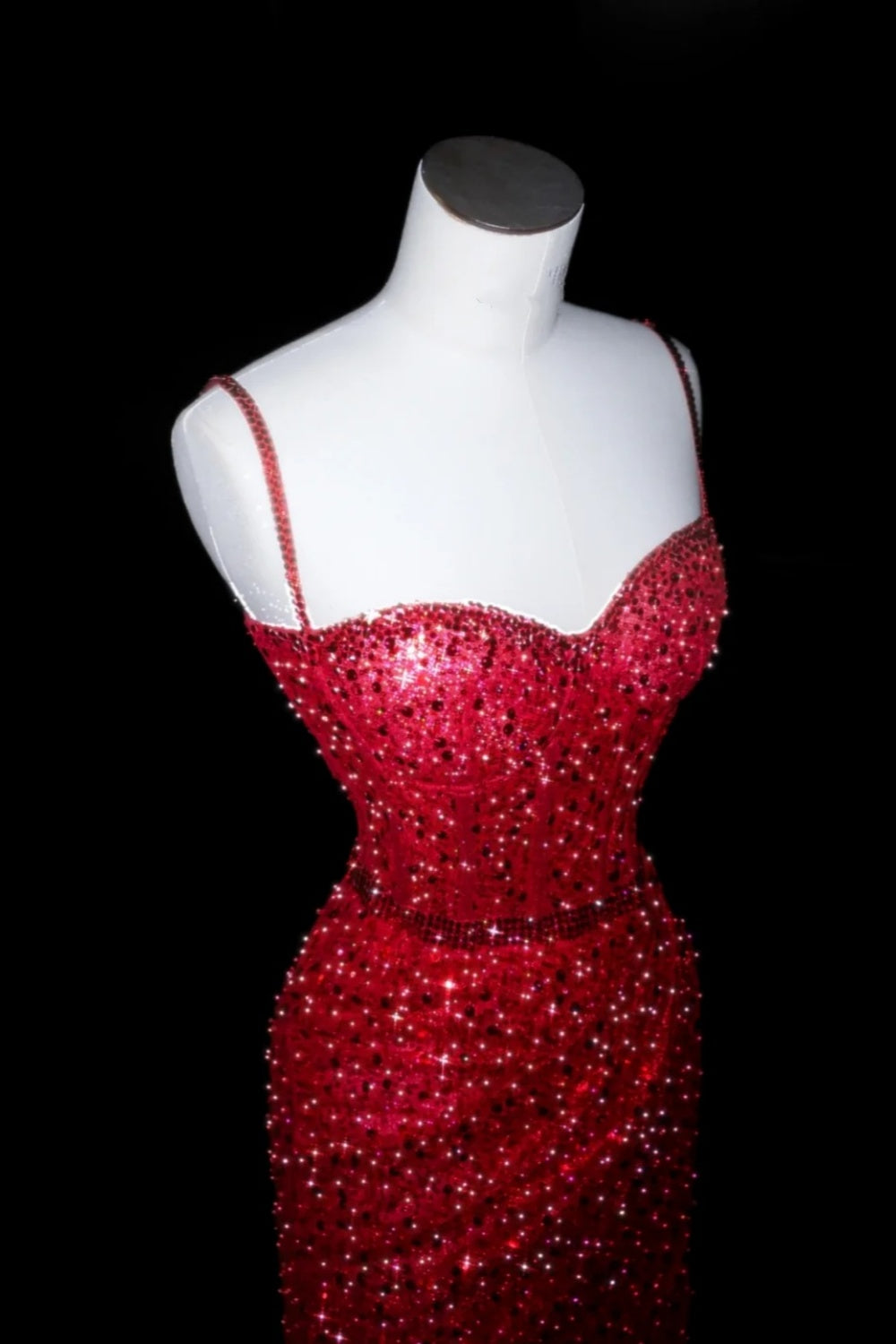 NiceVestidos--Blazing Shine Style：Scarlet Sequin - Embellished Spaghetti - Strap Mermaid Floor - Length Evening Dress NV5816