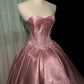 Elegantes und exquisites Abendkleid, Modell NV6722