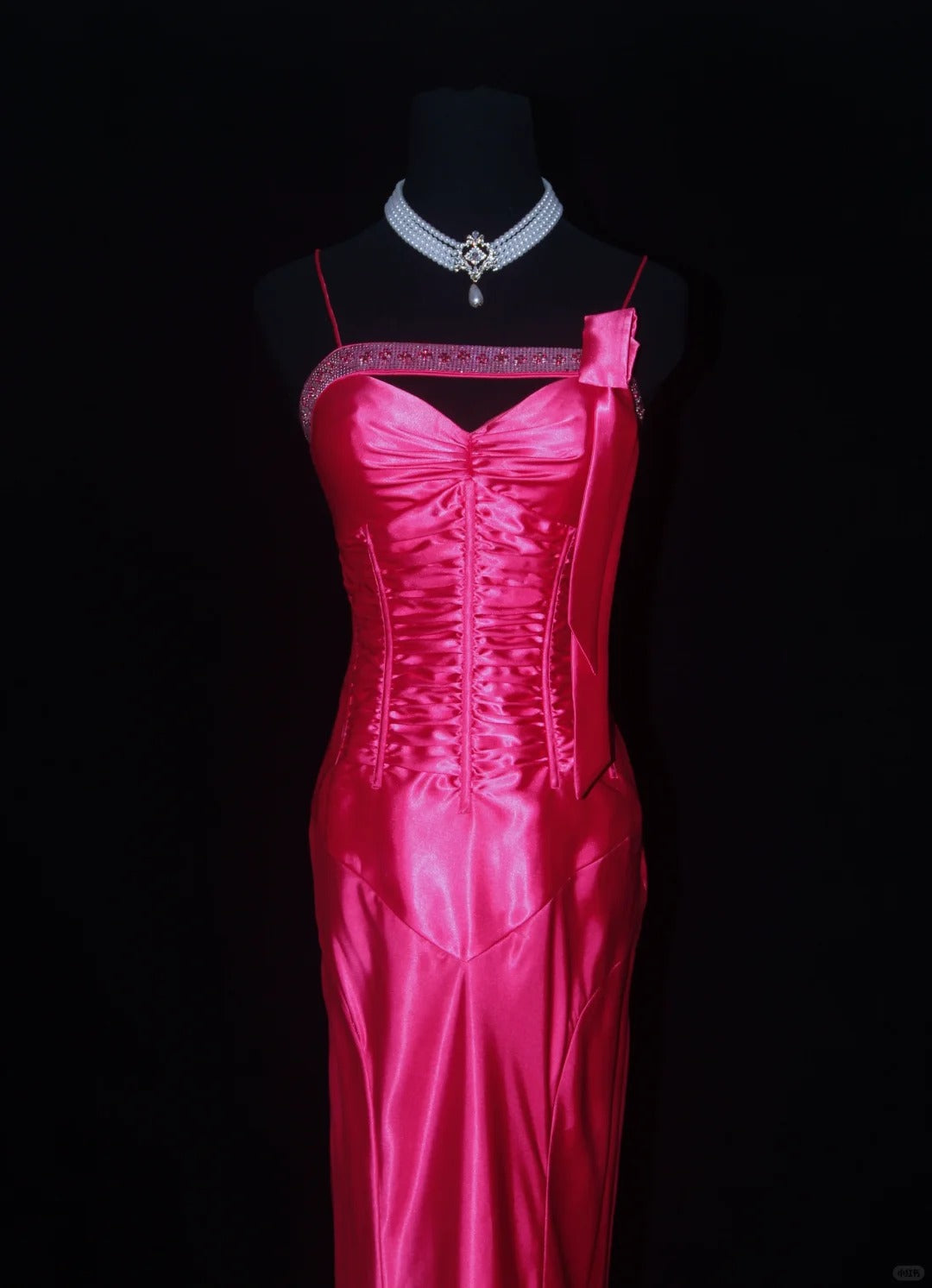 Robe de soirée longue en satin rose rouge Barbie Princess Fashion, épaules dénudées, dos nu, nv5205