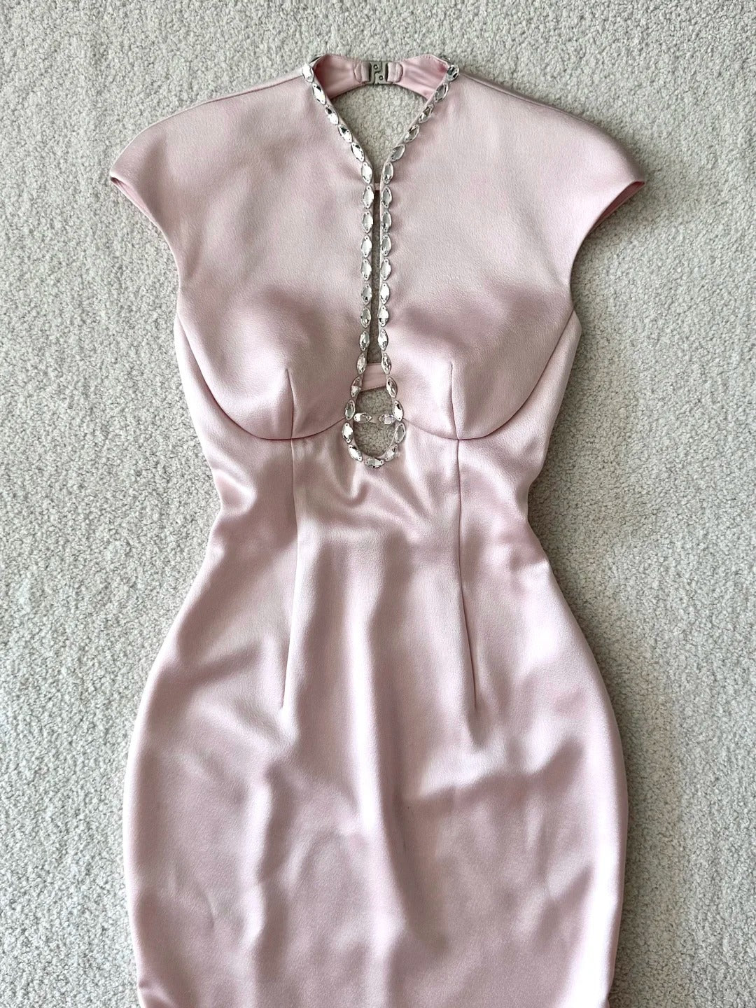 NiceVestidos - Élégante robe de soirée courte en satin rose nv5540