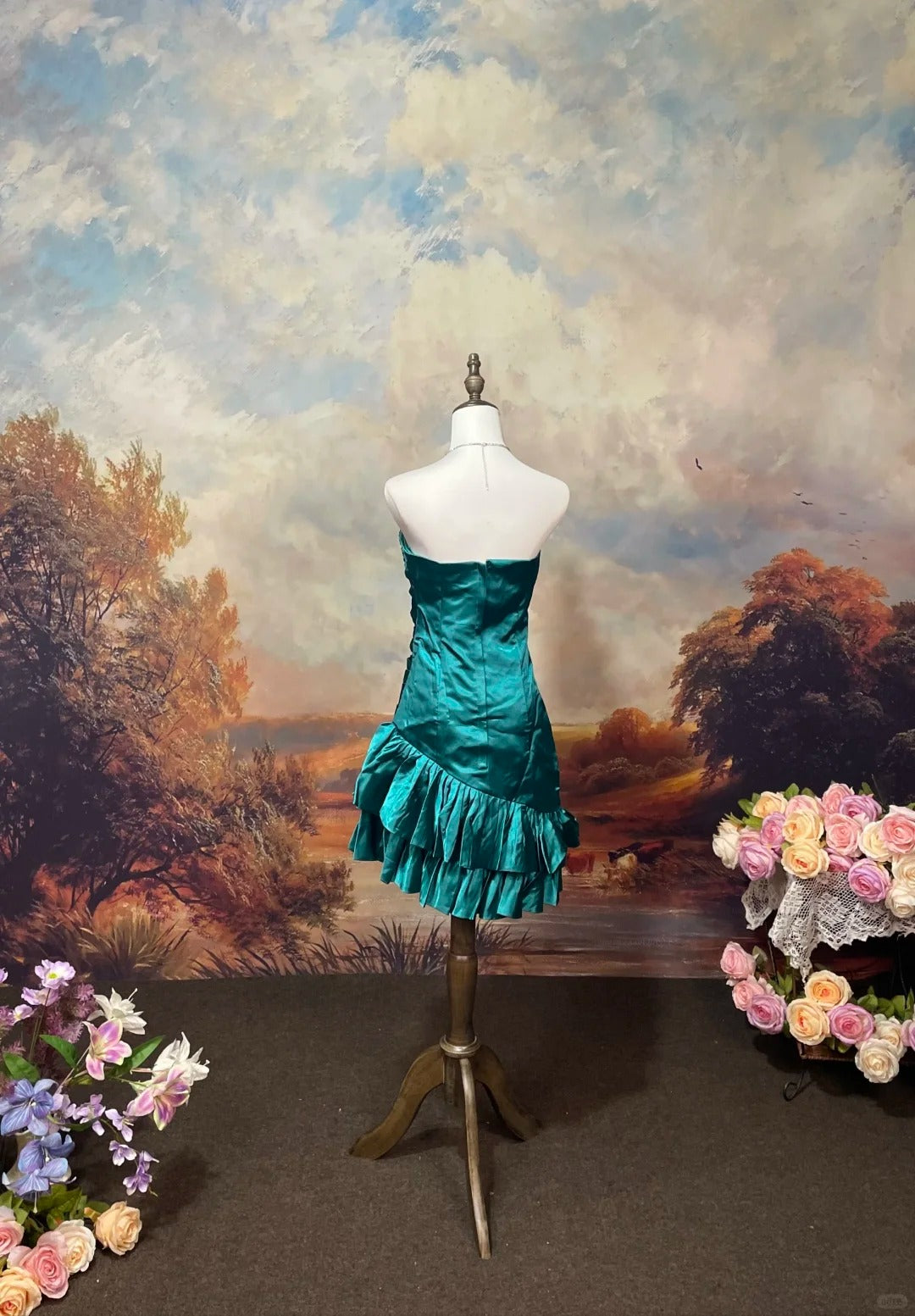 Blaues elegantes Retro-Mode-Exquisite Edelstein-Perlen-Kurzes Satin-Ballkleid-Abendkleid-Abschlussballkleid nv4082