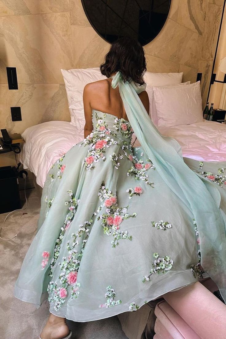 Green Gorgeous Exquisite Floral Embroidery Applique A-Line Long Tulle Prom Gown Evening Dress Party Dress nv3439