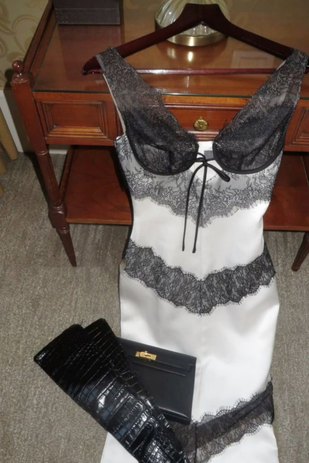 Robe de soirée longue en satin, élégante et sexy, en dentelle contrastée noire et blanche, tenue de soirée pour invités de mariage, nv4806