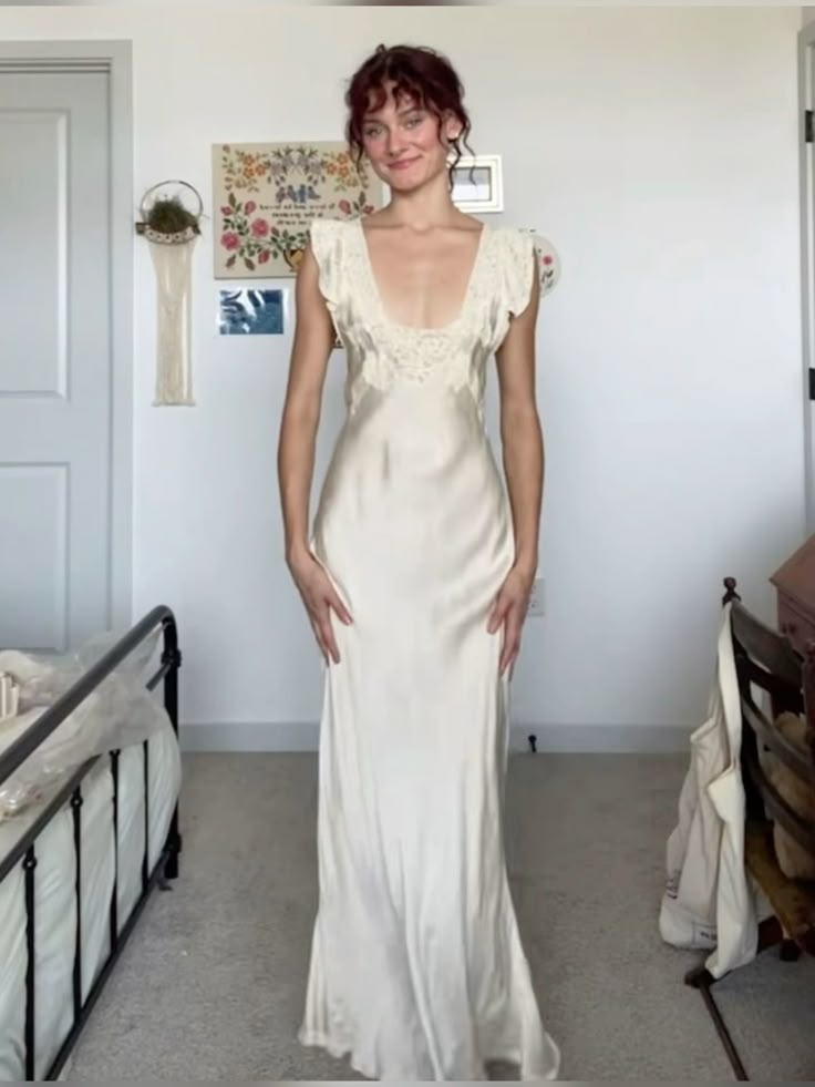 Weißes, elegantes, quadratisches Rundhals-Lang-Satin-Ballkleid mit schlankem Schnitt, Abendkleid für Geburtstagsfeiern, Ballkleid, NV3935