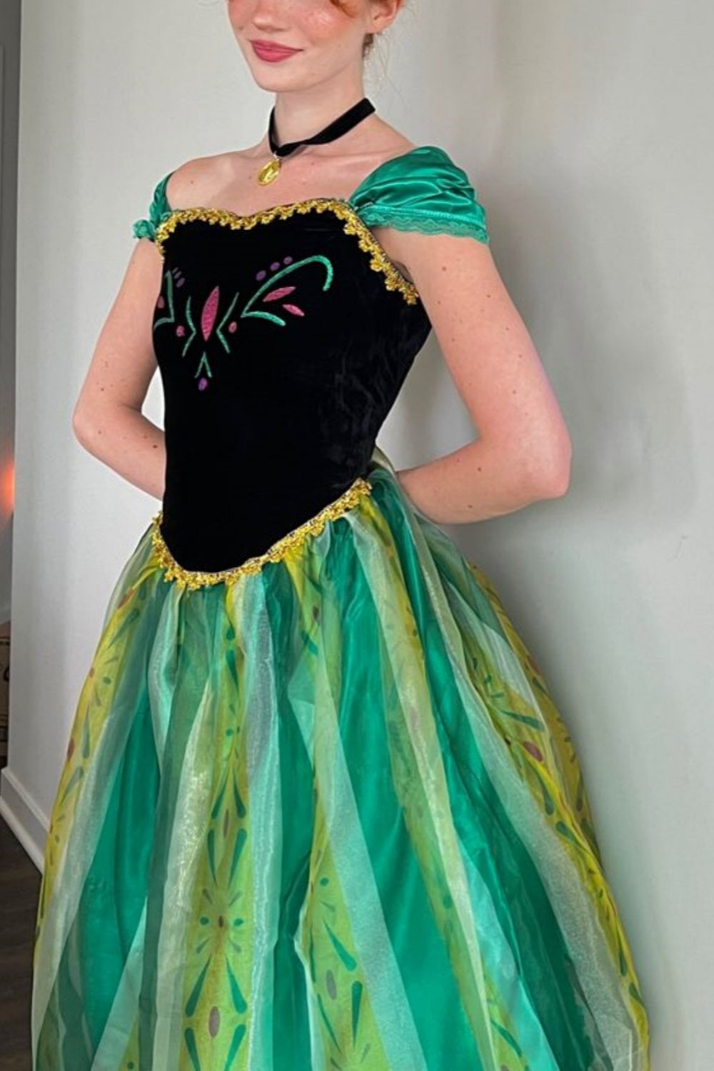 NiceVestidos - Robe de soirée princesse en tulle à manches courtes, couleur noire et verte, coupe trapèze, longueur au sol, NV5779