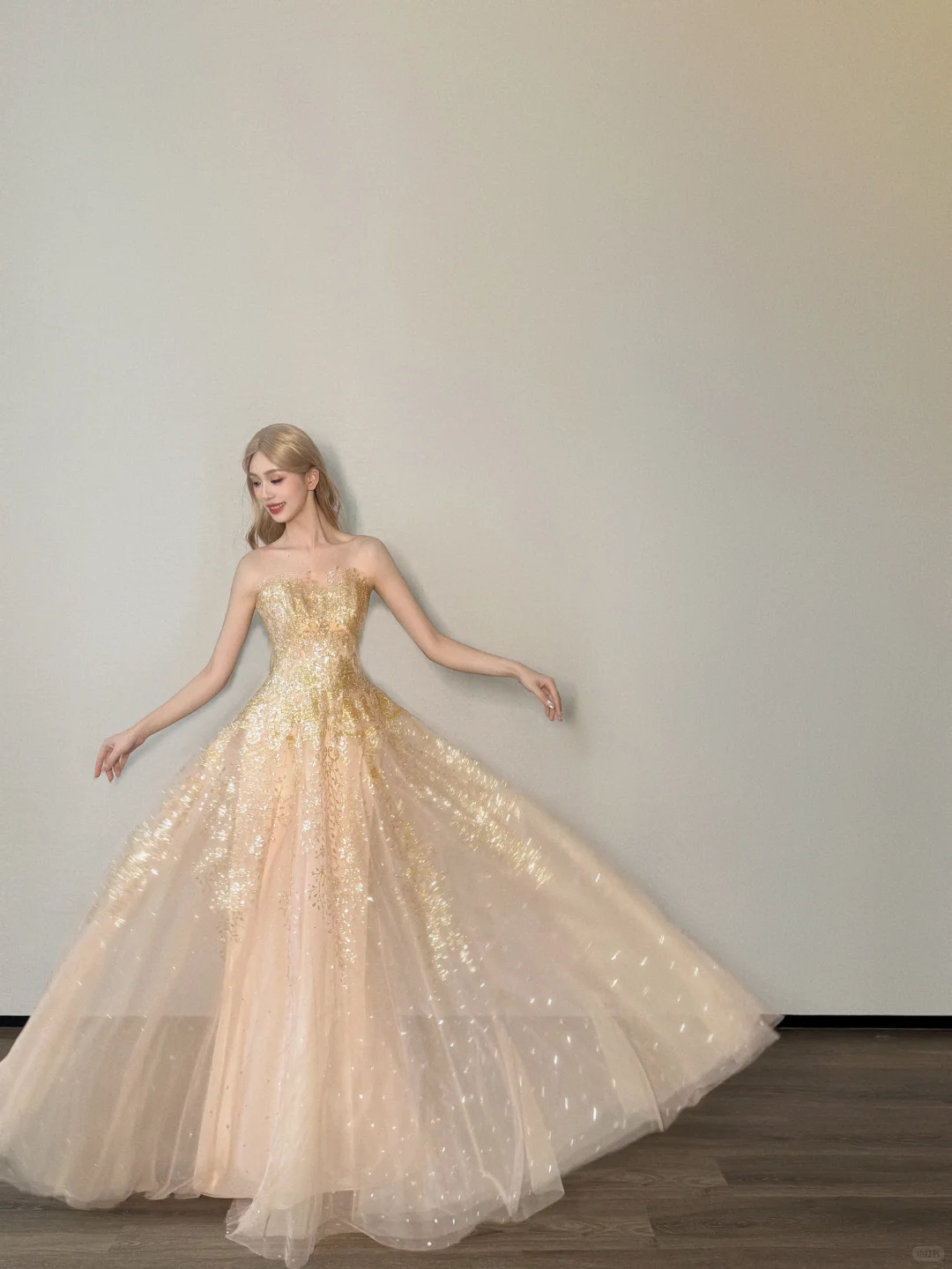 Champagne Nude Strapless Prom Gown Gold Sequin Embroidery Sparkle Tulle A Line Evening Dress  NV7152