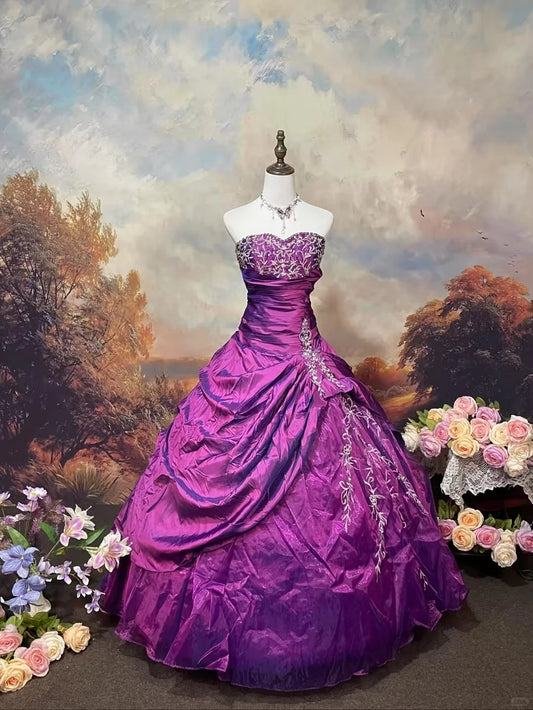 Lila Vintage-Mode Elegante Blumen Exquisite Perlen Lange Satin Bodenlangen Ballkleid Abendkleid nv4064