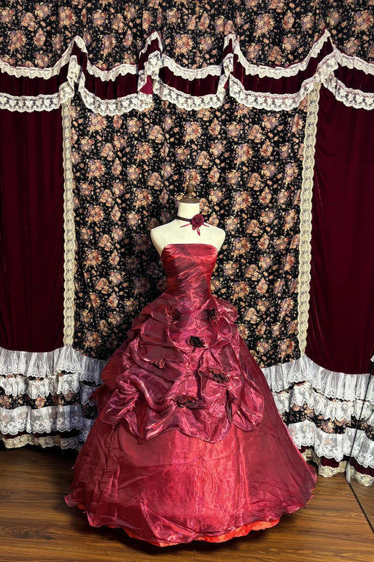 Wunderschönes, funkelndes, zartes, langes, bodenlanges Ballkleid-Abendkleid in Rot mit Blumenapplikationen aus Tüll nv4017