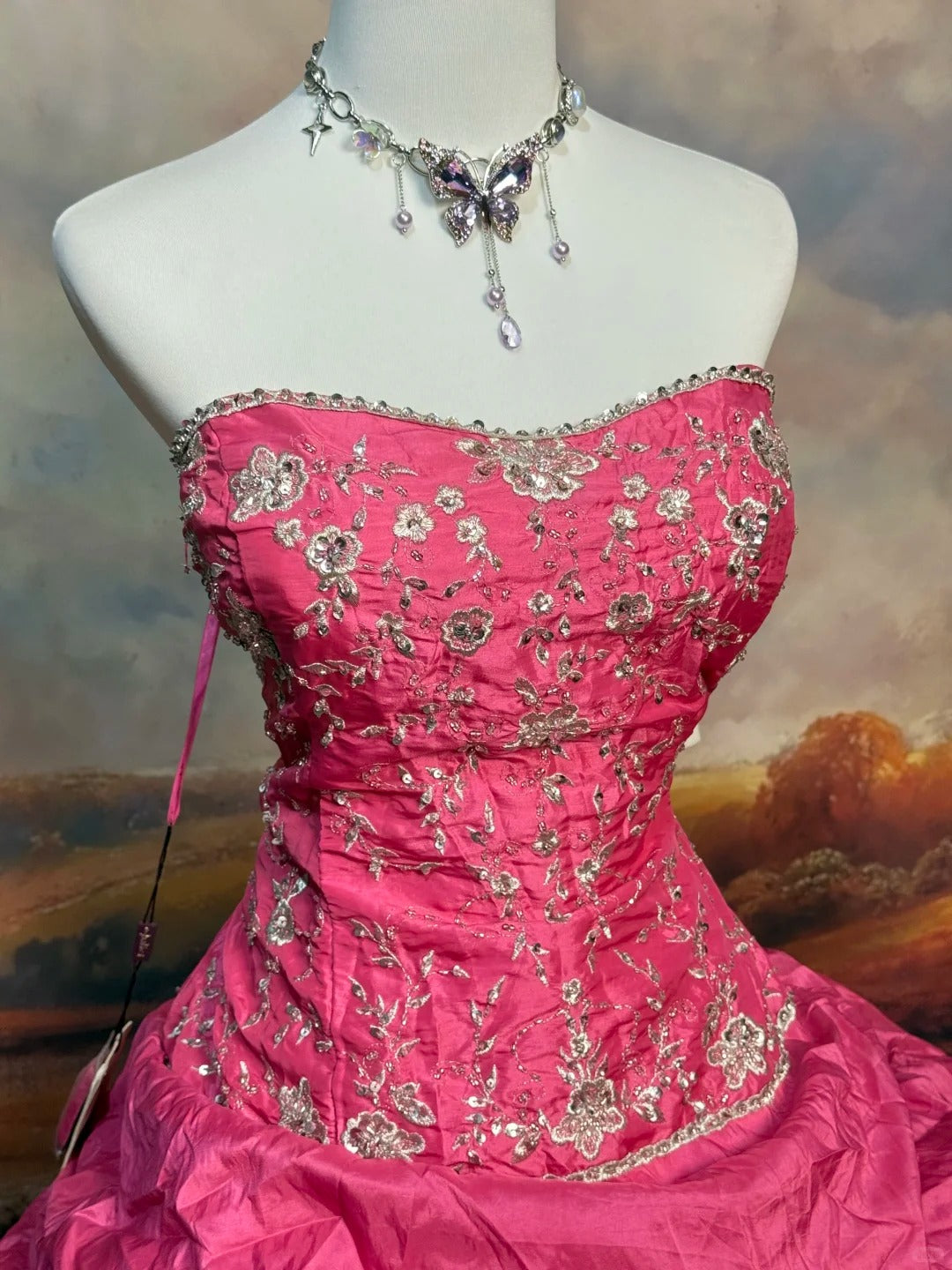 Robe de bal longue en satin rose vintage ornée de perles nv5146