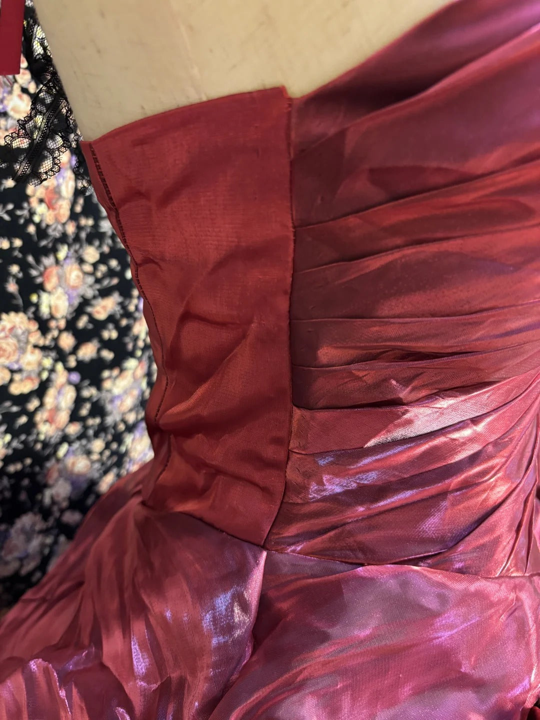 Robe de soirée longue en tulle rouge, magnifique, scintillante et délicate, avec des appliques florales, longueur au sol, nv4017