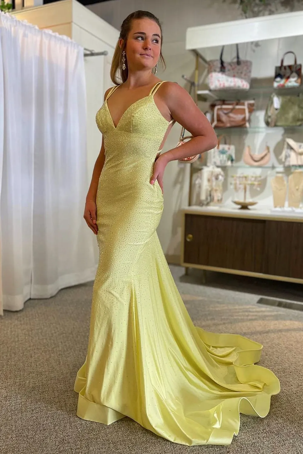 Robe de soirée longue argentée scintillante à bretelles spaghetti, style sirène, coupe ajustée, dos nu, jaune, robe de bal, robe de soirée formelle, nv3431