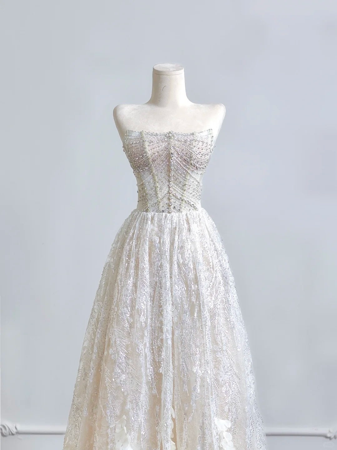 Robe de soirée longue blanche brillante et magnifique en tulle et dentelle perlée, robe de bal à paillettes, robe de remise de diplôme nv5106