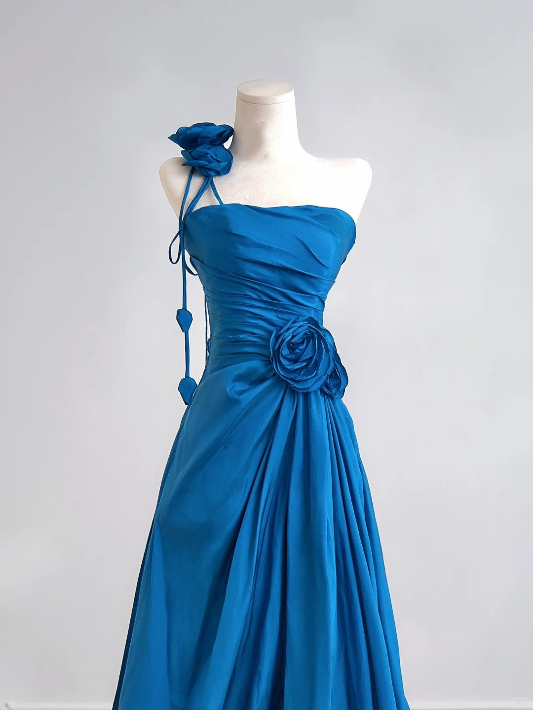 Blaue Kleider Blumenkleider Lange Kleider Taftkleider Bodenlange Kleider Ballkleider Abendkleider nv5049