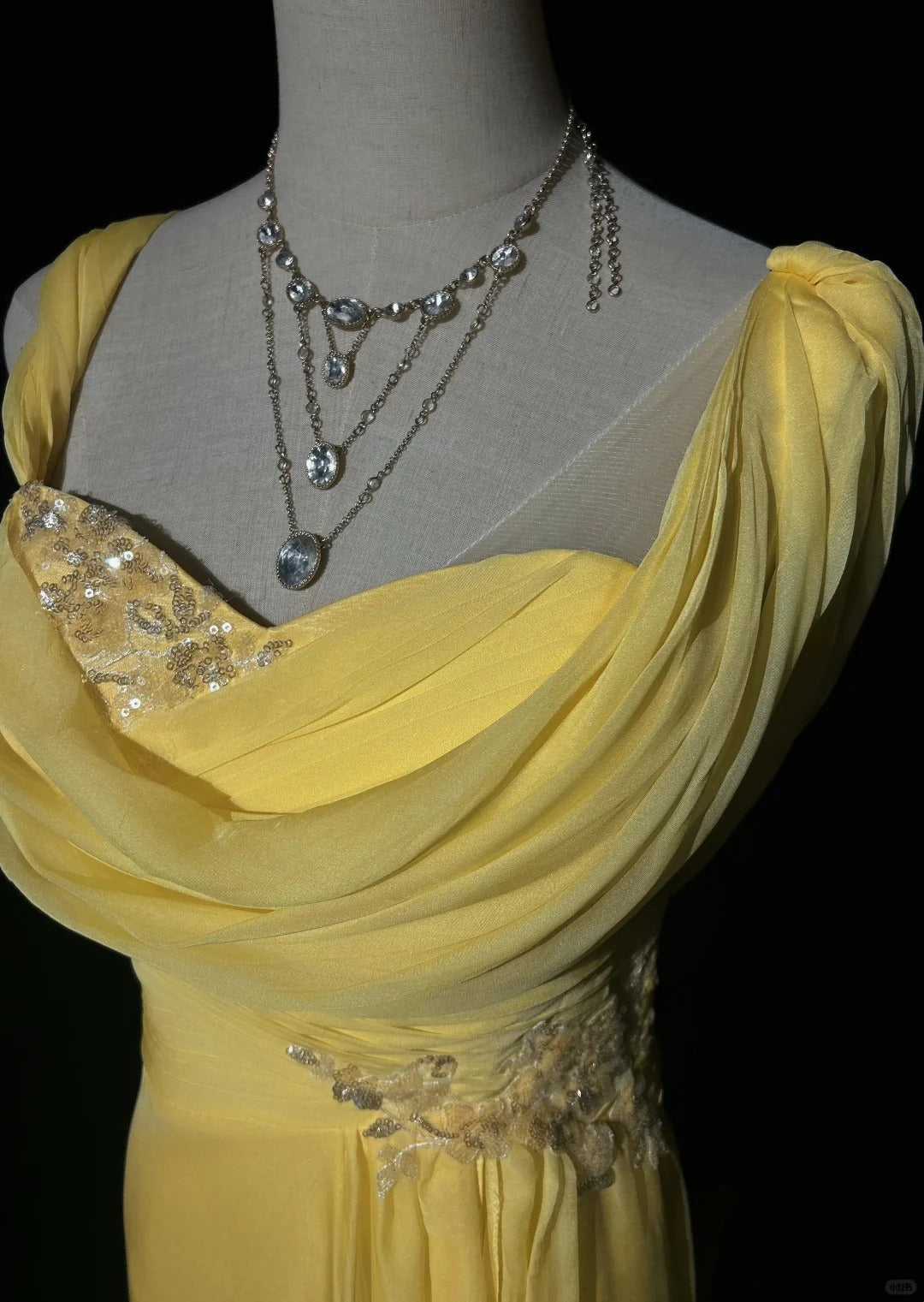 Gelbes, perlenbesetztes, elegantes, langes Chiffon-Ballkleid, Abendkleid, nv4931