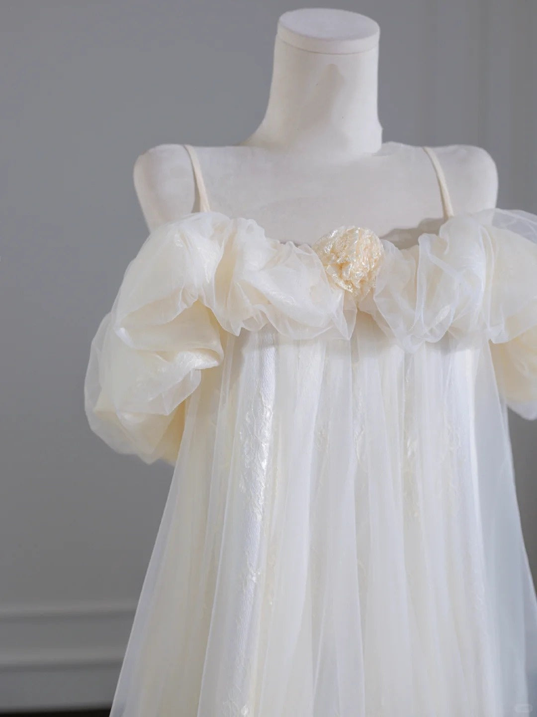 Robe de soirée longue en mousseline de soie jaune clair à fleurs nv4960