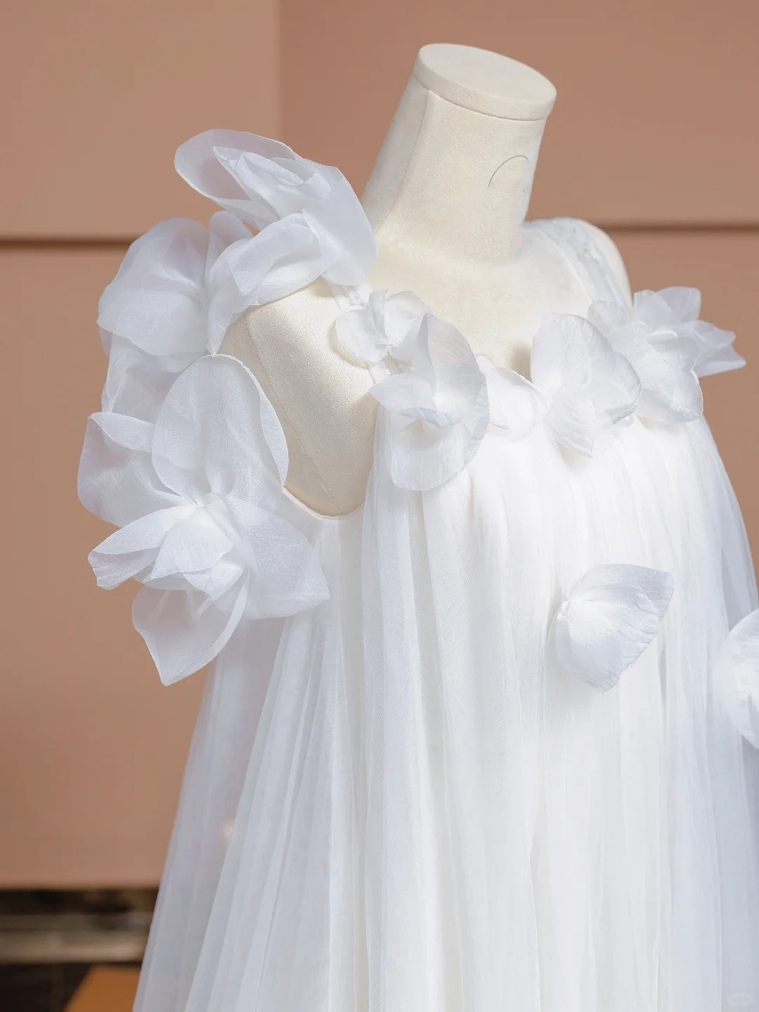 Weißes, geblümtes, langes Chiffon-Ballkleid, Abendkleid nv5076
