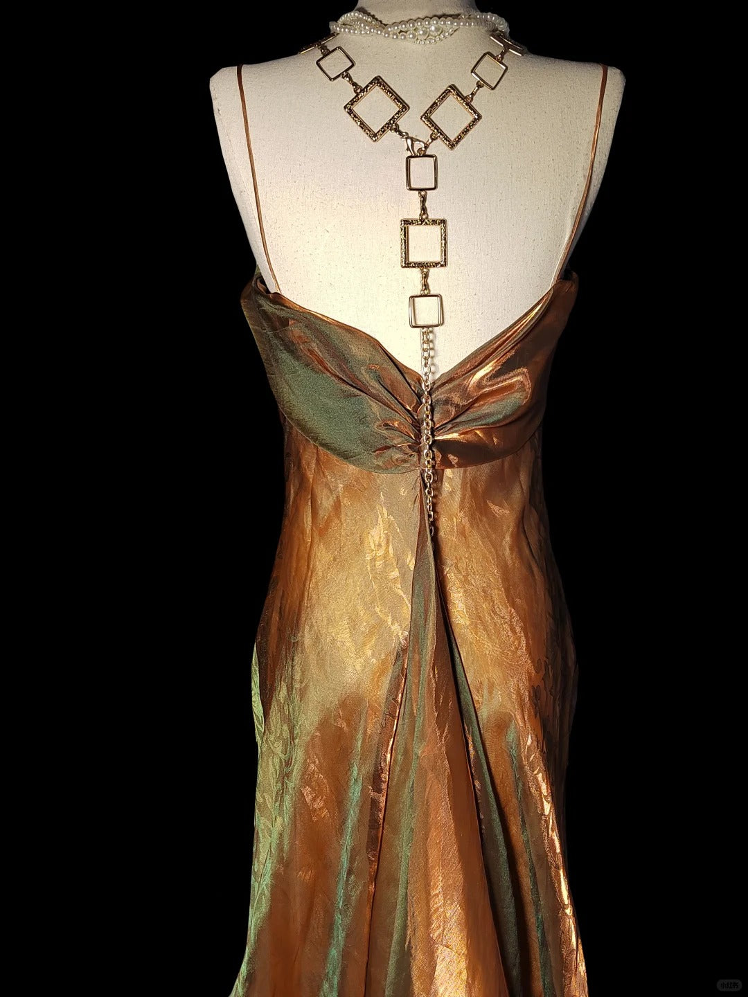 Robe de soirée sirène en satin vert doré, magnifique, élégante, à la mode, motif foncé, longues bretelles spaghetti, robe de bal, robe de fête d'anniversaire, robe de bal nv3968