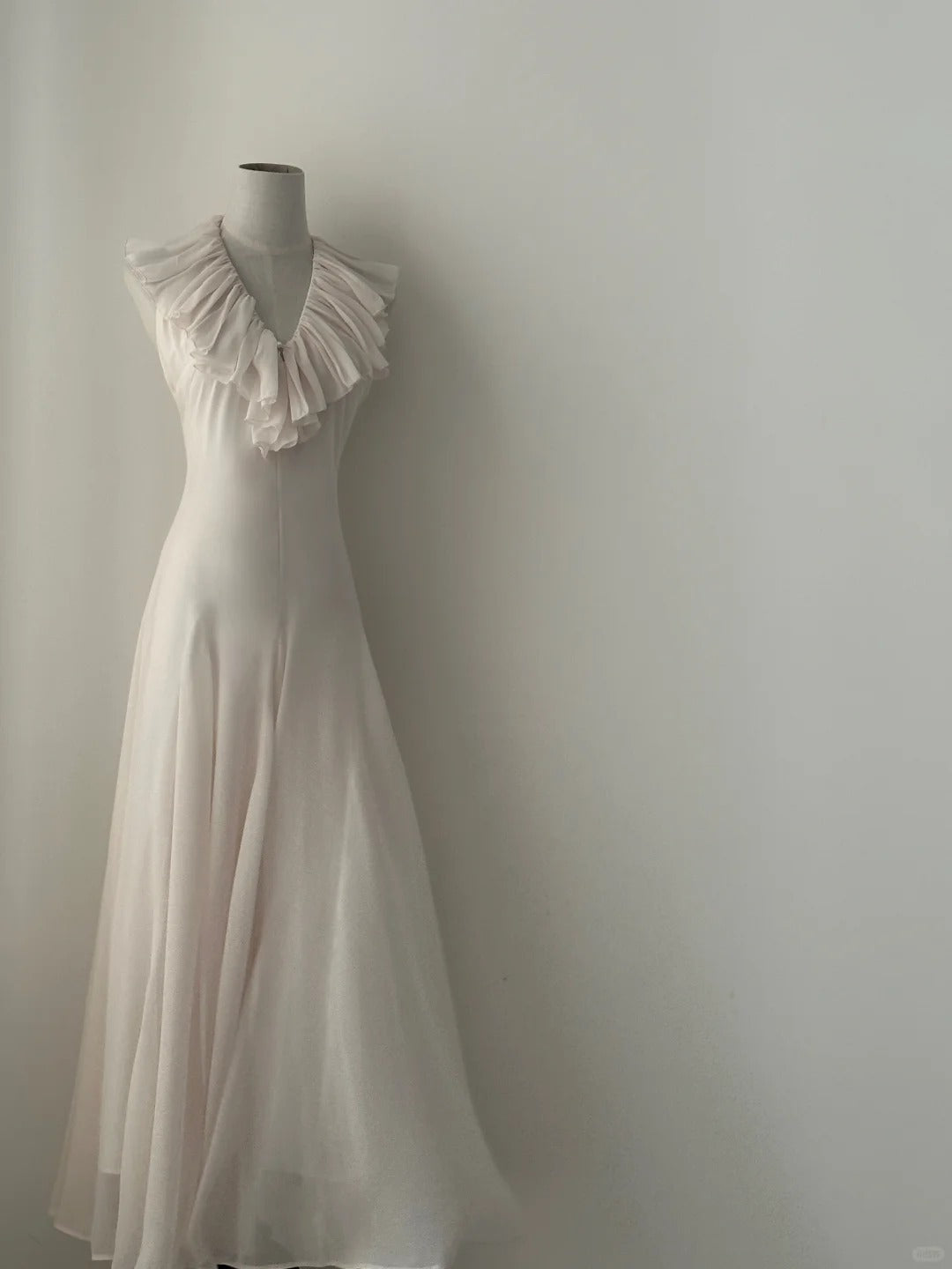 Weißes elegantes Vintage-Mode-romantisches langes bodenlanges Chiffon-Ballkleid-Abendkleid für Geburtstags-/Urlaubs-/Hochzeitsgäste, Partykleid, Abschlussballkleid nv4072
