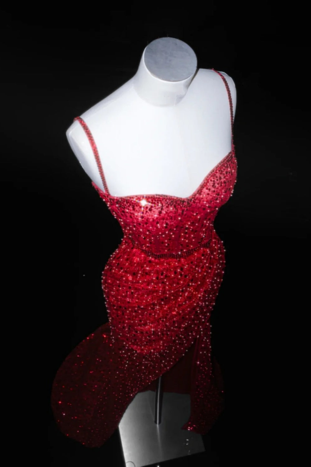 NiceVestidos--Blazing Shine Style：Scarlet Sequin - Embellished Spaghetti - Strap Mermaid Floor - Length Evening Dress NV5816