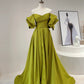 Retro-Ballkleid im Hepburn-Stil aus olivgrünem Satin mit schulterfreiem Design, Puffärmeln und Schleppe – Elegantes Kleid für Dinner und Hochzeitsgäste NV6360