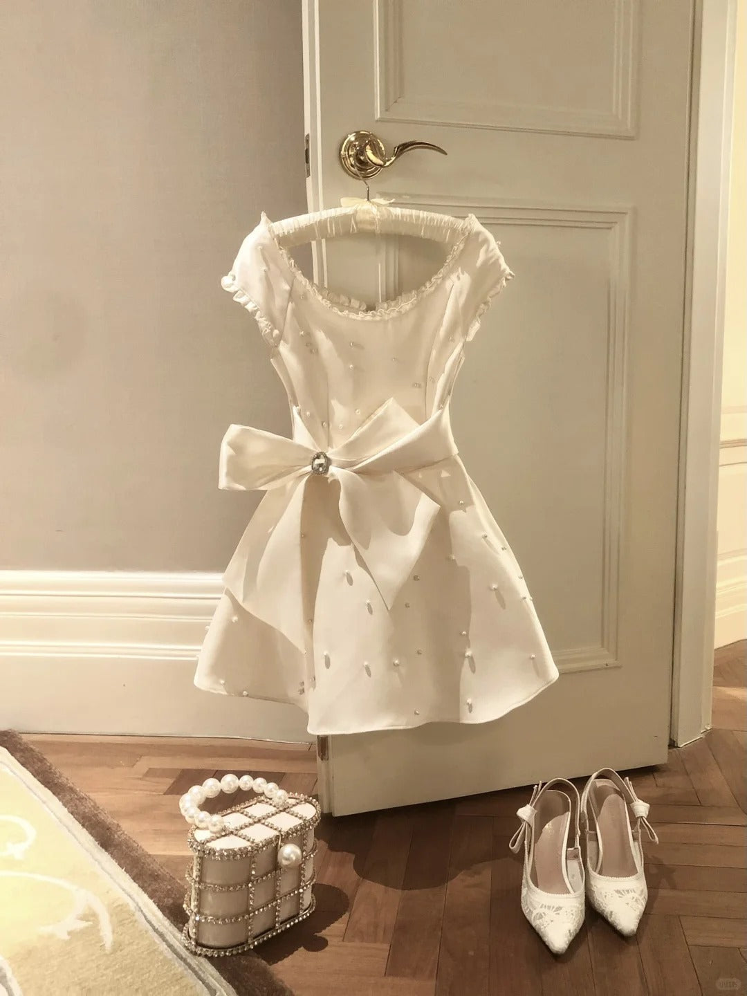 Robe de soirée princesse blanche élégante et exquise, courte et perlée, en satin, robe de bal, robe de soirée, robe de soirée, nv4129