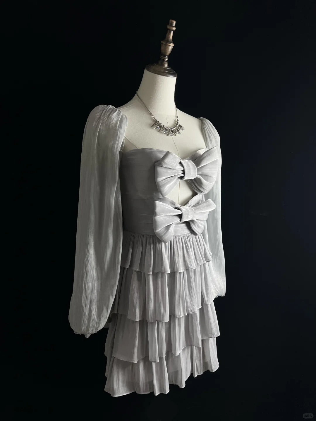 Silbernes süßes kurzes Satin-Heimkehrkleid, Geburtstagskleid, nv4788
