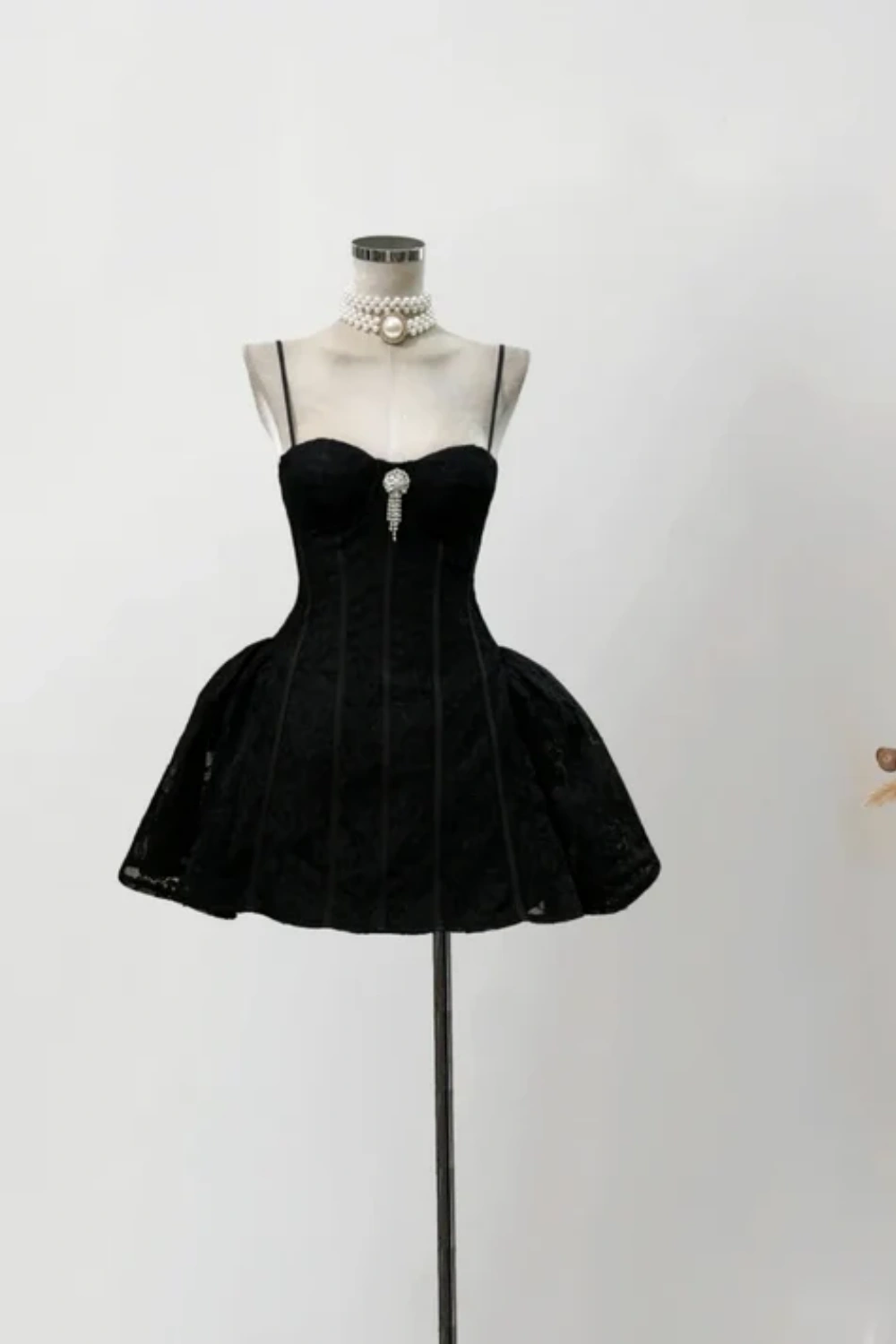 Robe de soirée courte en velours noir à bretelles spaghetti, style rétro, robe de fête d'anniversaire, nv5265