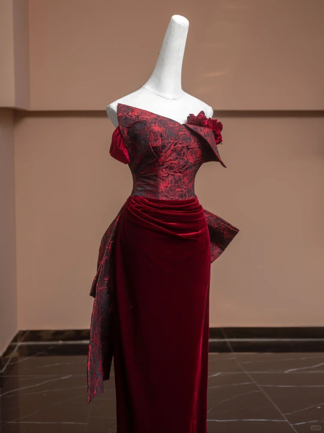 Robe de soirée longue en velours bordeaux à fleurs, élégante et tendance, nv4733