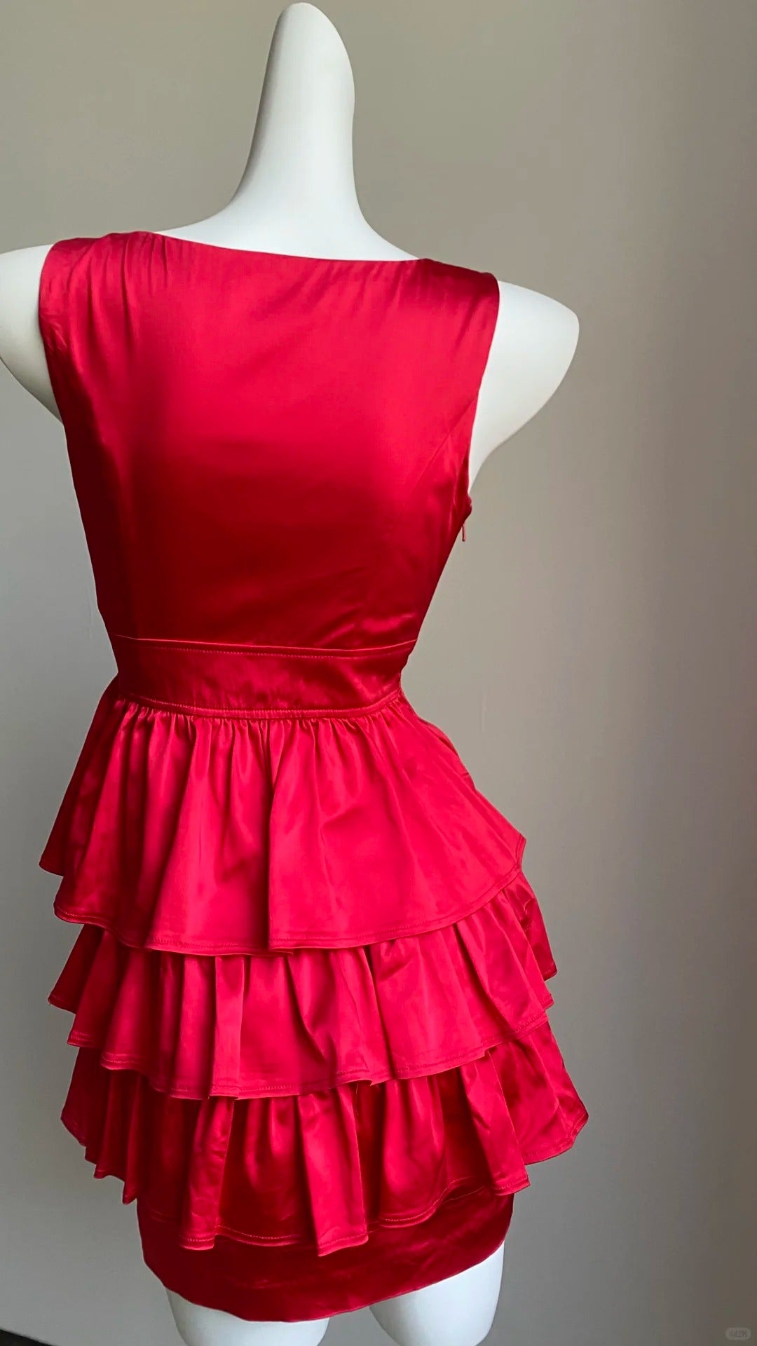 Rotes, kurzes Satin-Heimkehrkleid mit Rüschen, Geburtstagskleid, NV5159