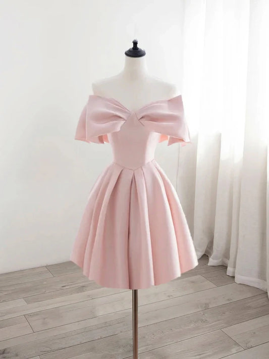 Verziert mit einer großen Schleife auf der Vorderseite. Süßes kurzes rosa Satin-Heimkehrkleid, Abschlusskleid, NV1732