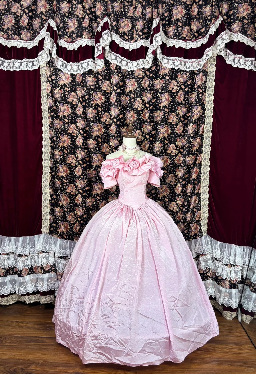 Rosa Blumen Perlen Prinzessin lange Satin Ballkleid Abendkleid Quinceanera Kleid nv4649