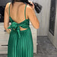 Grünes langes plissiertes Abendkleid mit Bindeband hinten nv1714