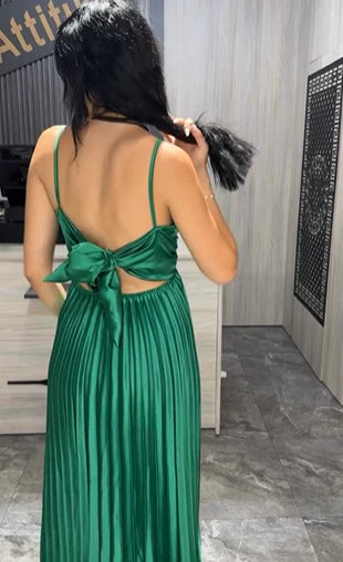 Grünes langes plissiertes Abendkleid mit Bindeband hinten nv1714