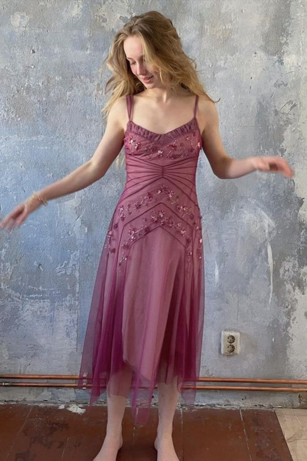 NiceVestidos - Robe de bal mi-longue perlée rose NV5692