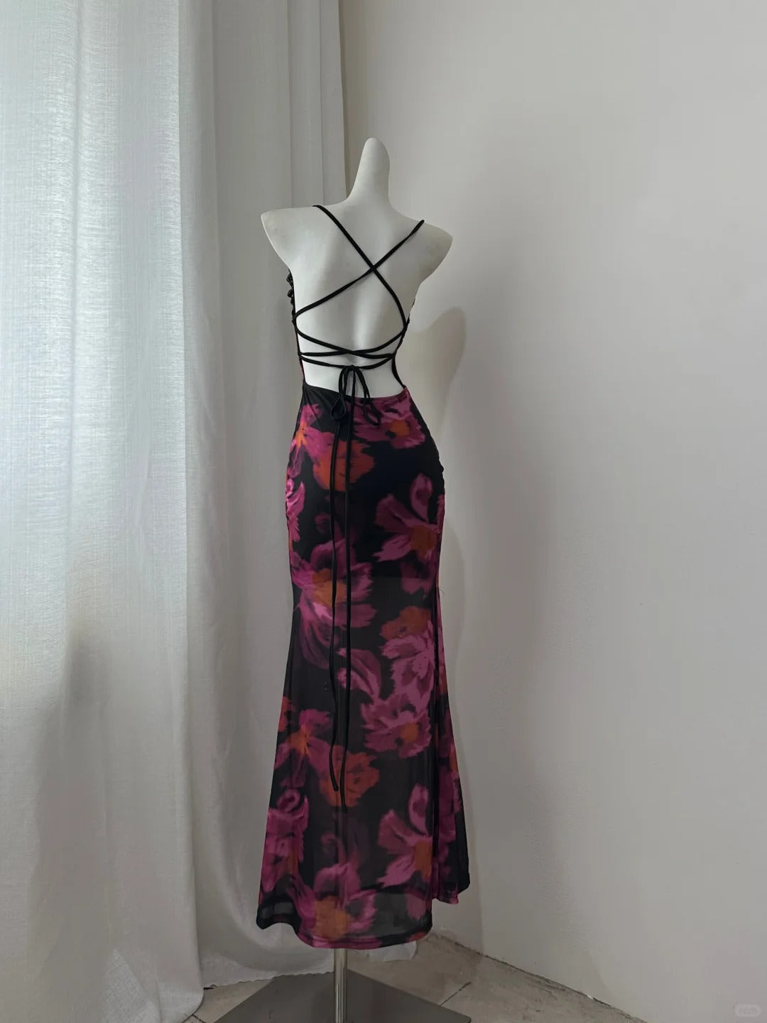 NiceVestidos-Meeresurlaubsreisekleid, geblümtes Chiffon-Langballkleid Nv5621
