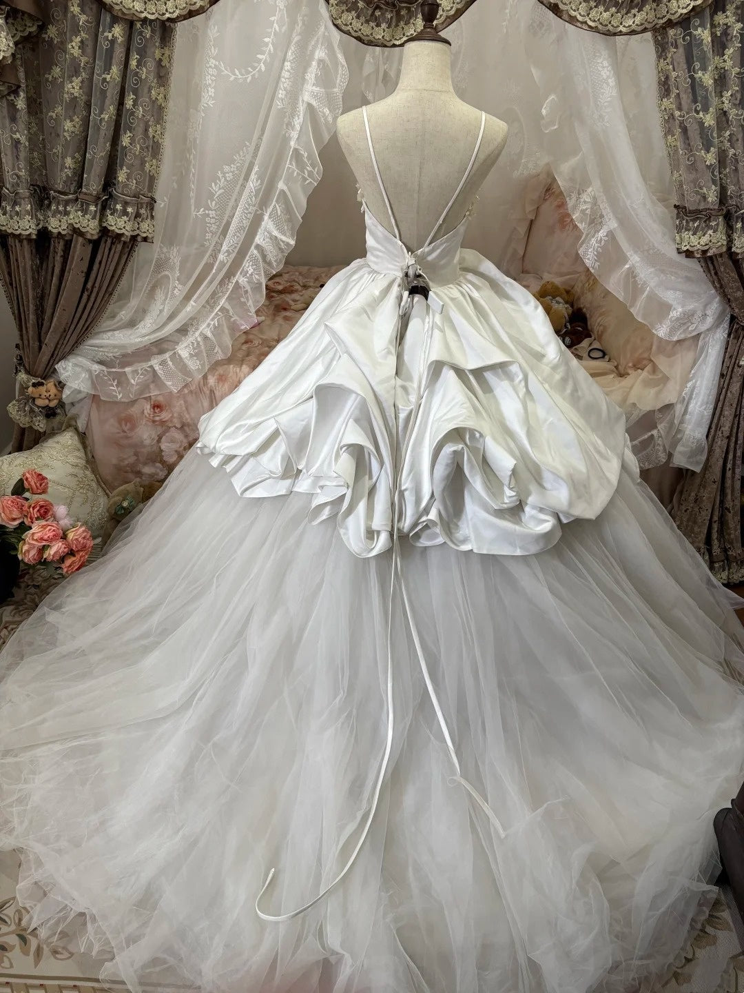 Vintage Princess Style Ivory 3D Floral Appliqué Spaghetti Straps Deep V-neck Open Back Satin Ball Gown Wedding Dress with Train   NV6867