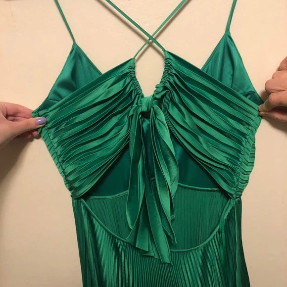 Grünes langes plissiertes Abendkleid mit Bindeband hinten nv1714