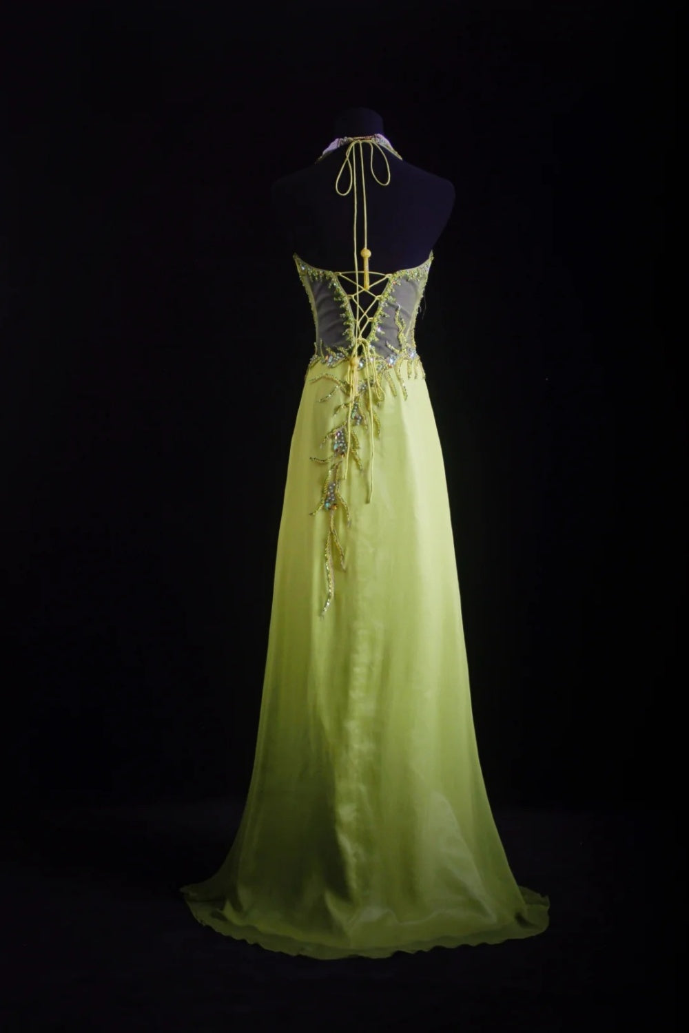 NiceVestidos – Verträumtes, handgefertigtes, mit Perlen besetztes, nischenhaftes Waldmärchen-Naturkunst-Kleid, glamouröses, gelbgrünes Chiffon-Kleid mit Neckholder und Perlen, enganliegendes, langes Ballkleid NV5793
