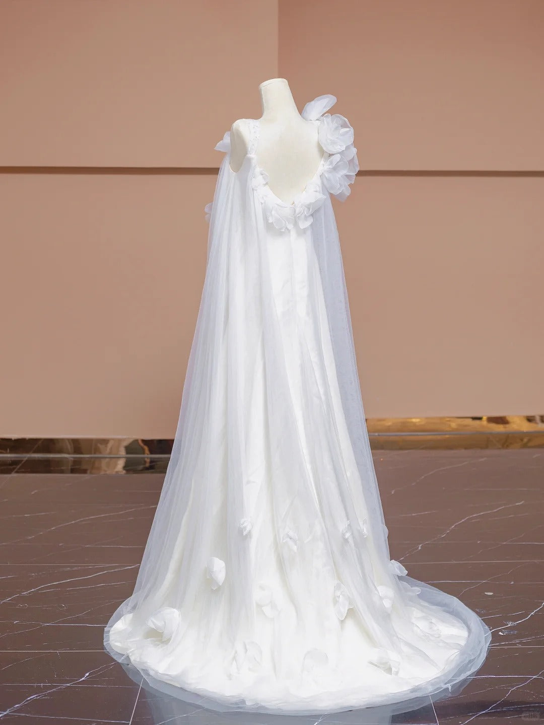 Weißes, geblümtes, langes Chiffon-Ballkleid, Abendkleid nv5076