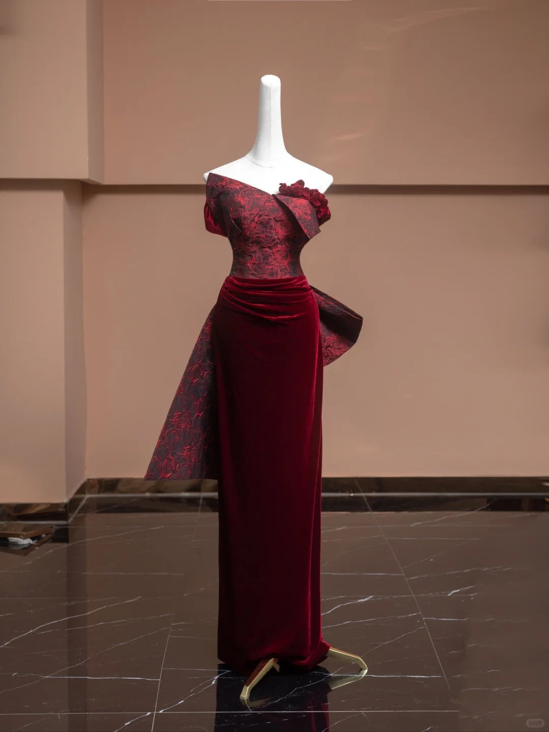 Robe de soirée longue en velours bordeaux à fleurs, élégante et tendance, nv4733