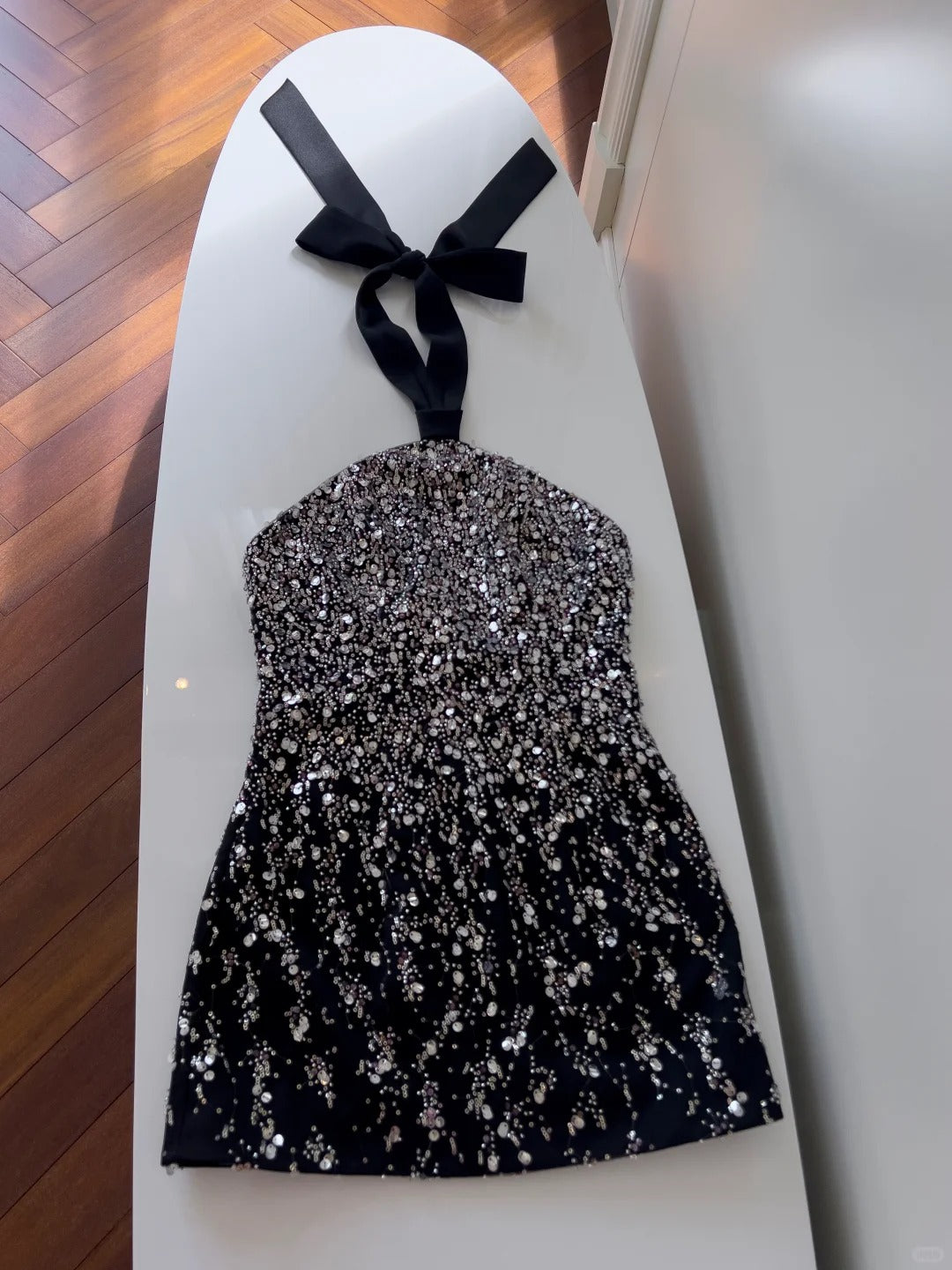 NiceVestidos - Wunderschönes, schwarzes, exquisites, kurzes, formelles Heimkehrkleid mit Perlenbesatz, Hoco-Kleid NV5486